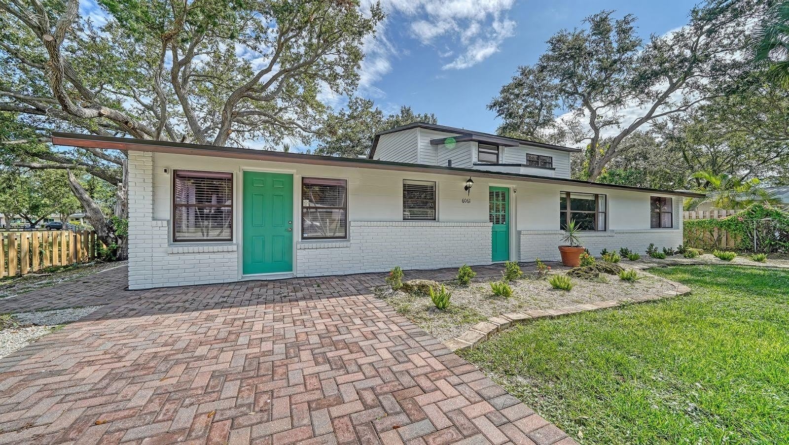 6061 Border Lane – photo 2