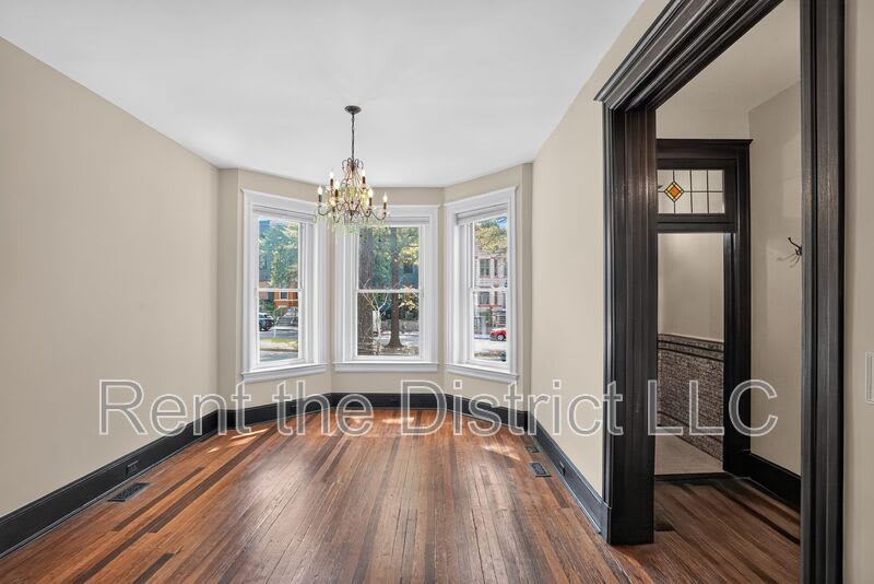 37 Rhode Island Avenue NW – photo 2