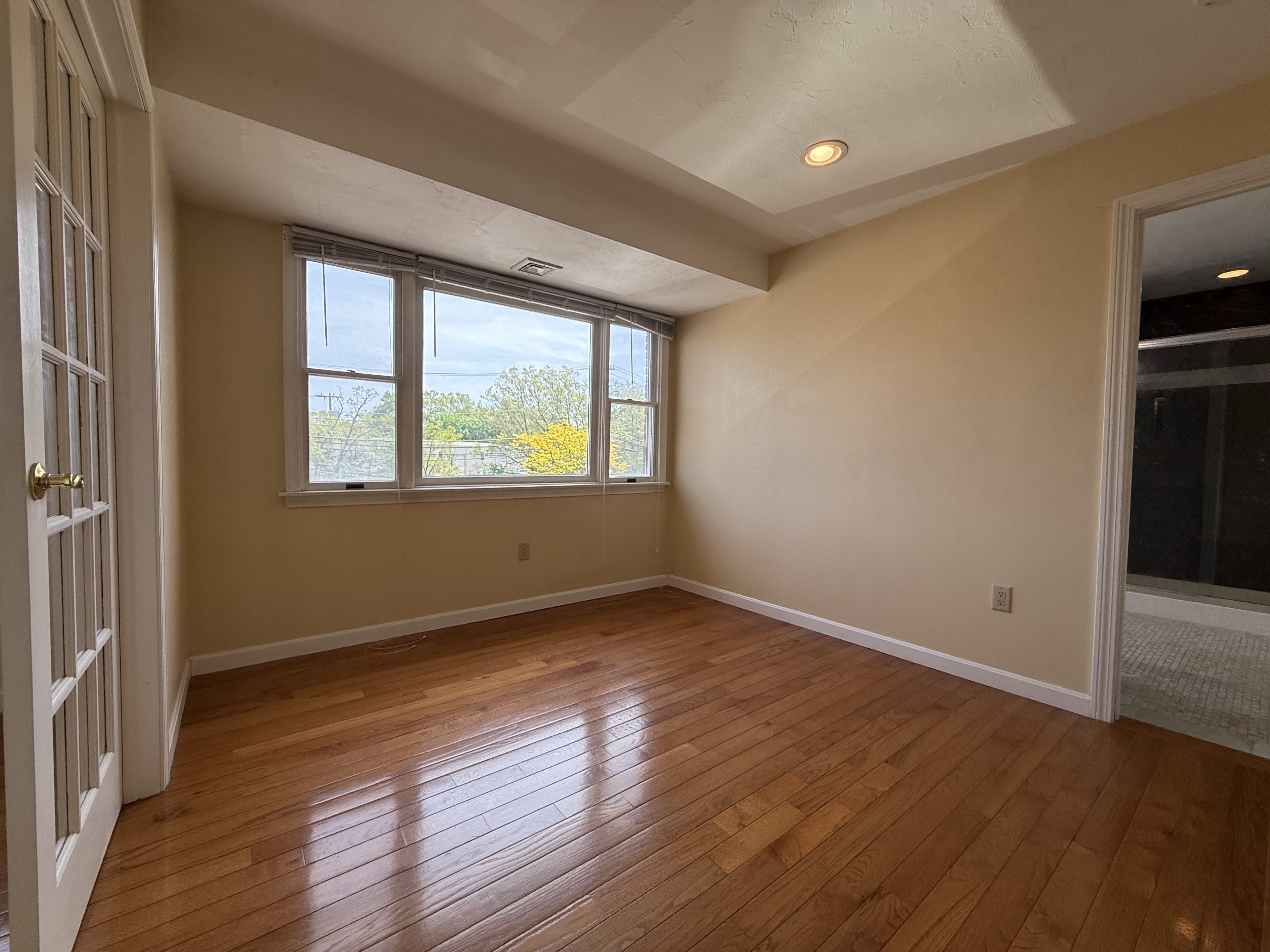 947 Washington St – photo 1