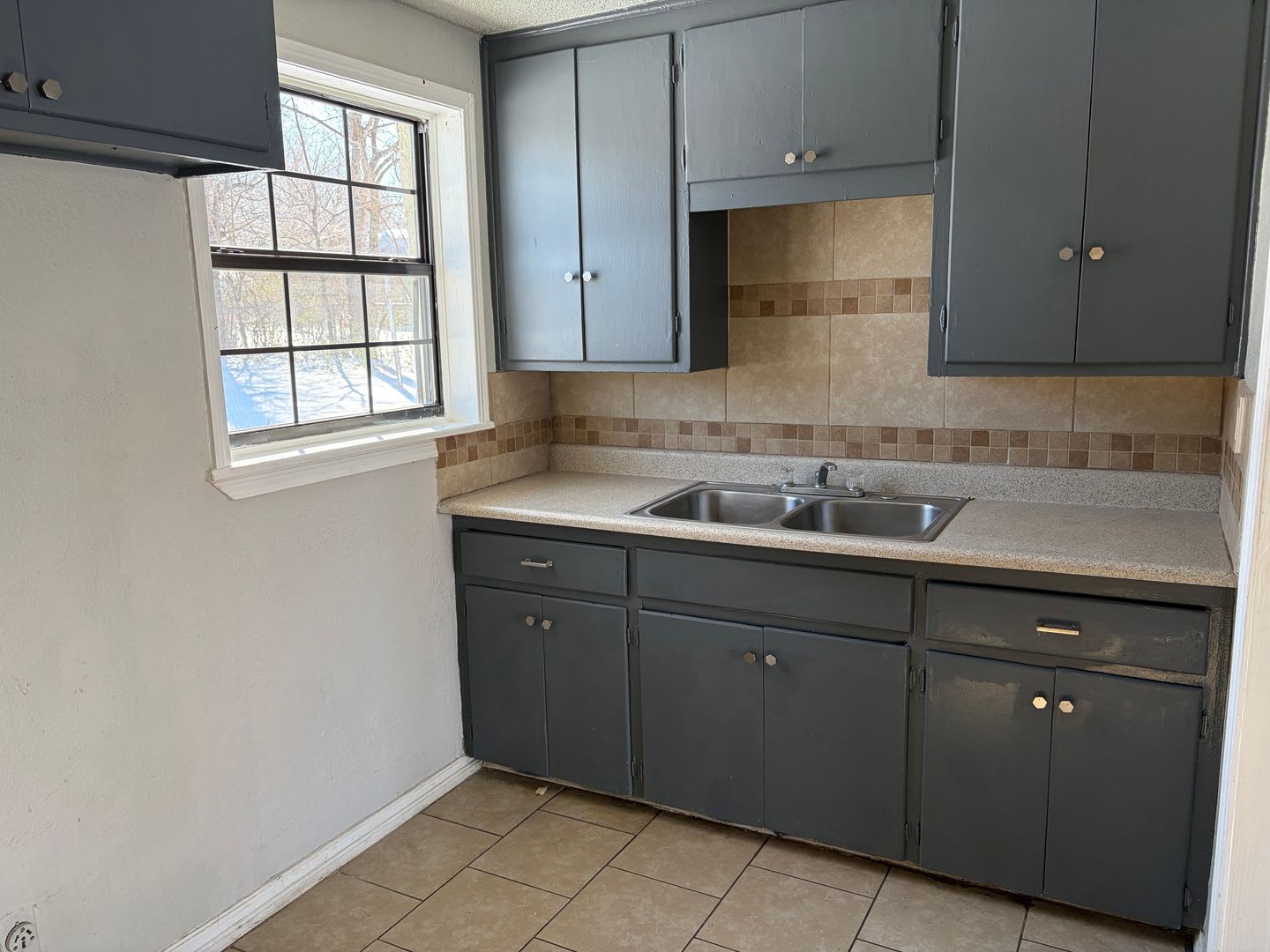 2 Bed 1 Bath Stone Home in Del City – photo 3