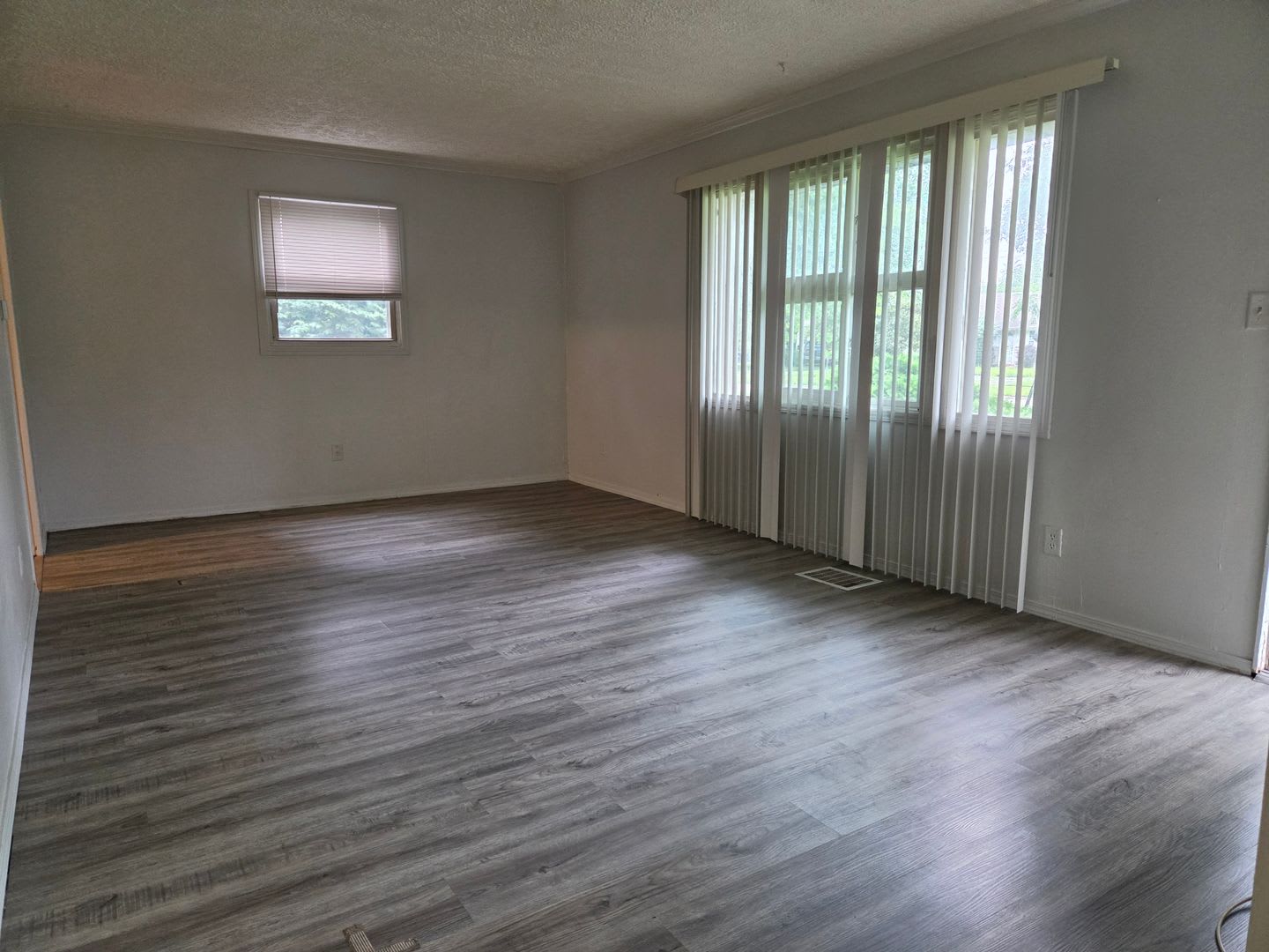 3 Bedroom Ranch in Eastmoor – photo 4