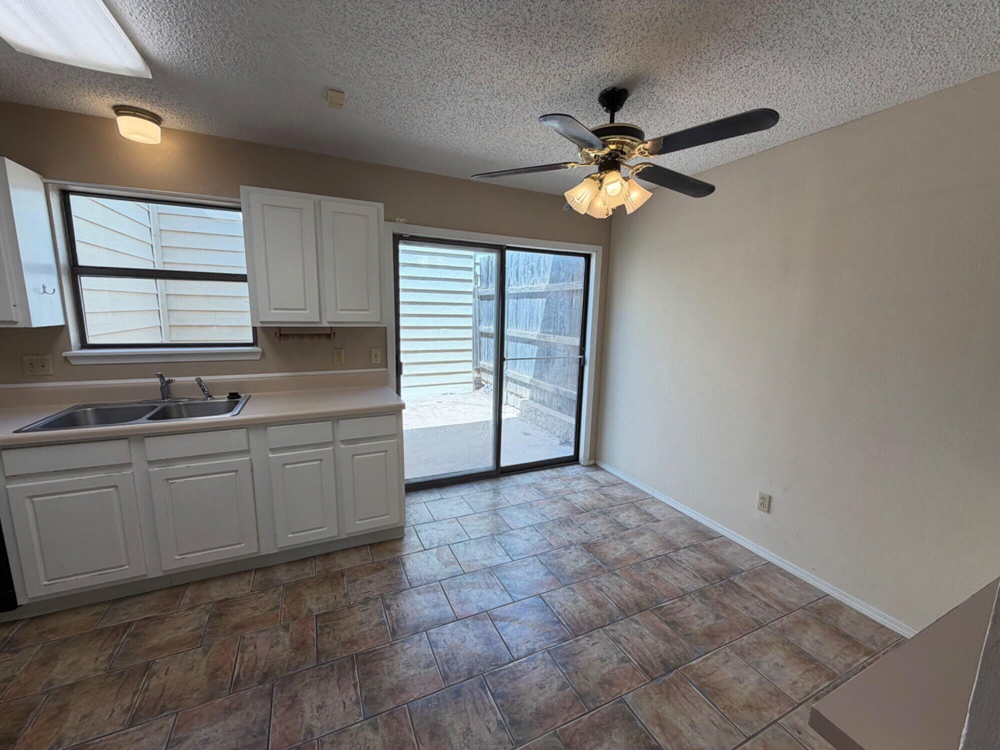 3730 86th Drive – photo 4
