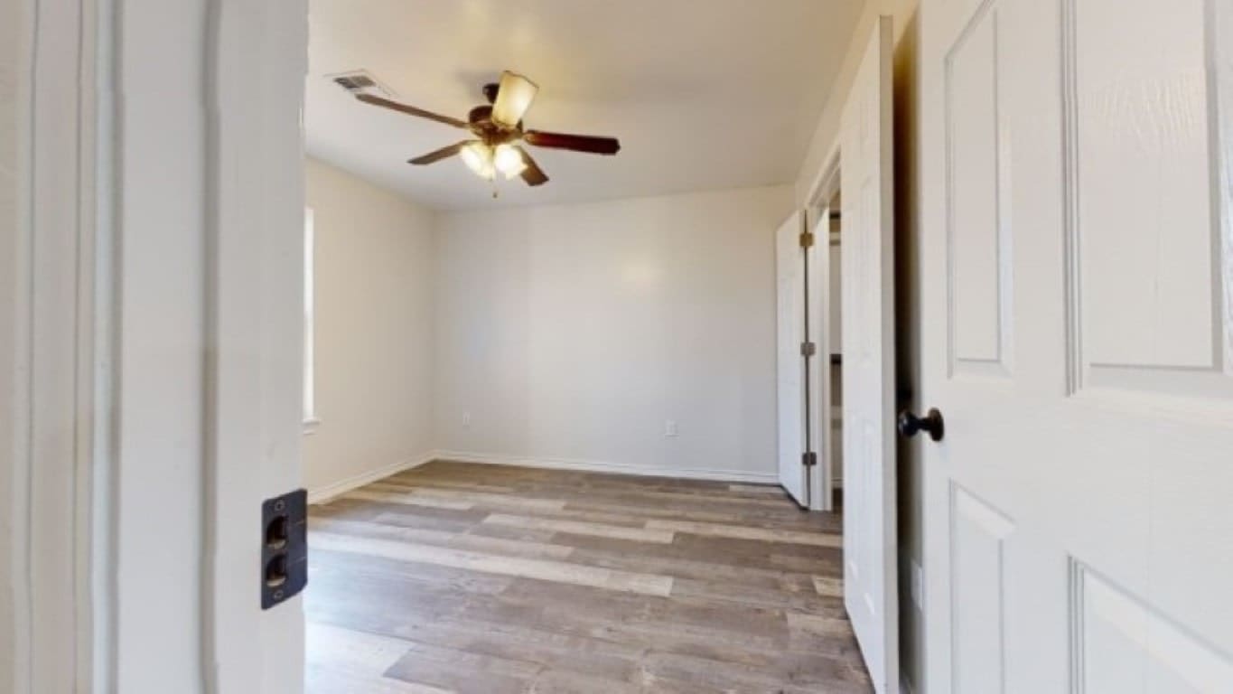 415 W James StUnit 1 – photo 4