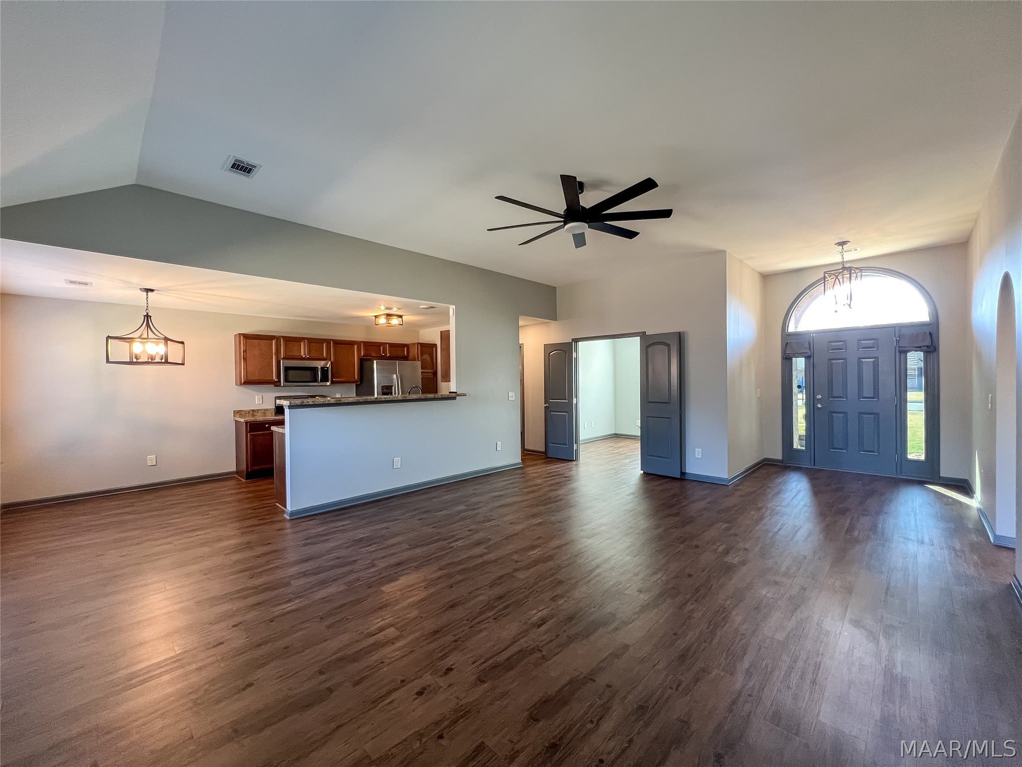 583 Sunset Drive – photo 3