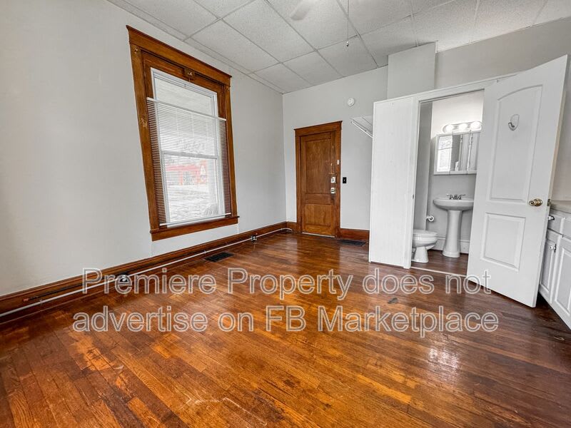 311 E Arthur St – photo 4