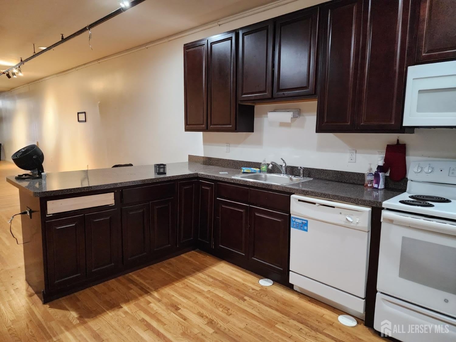 378 George Street – photo 3