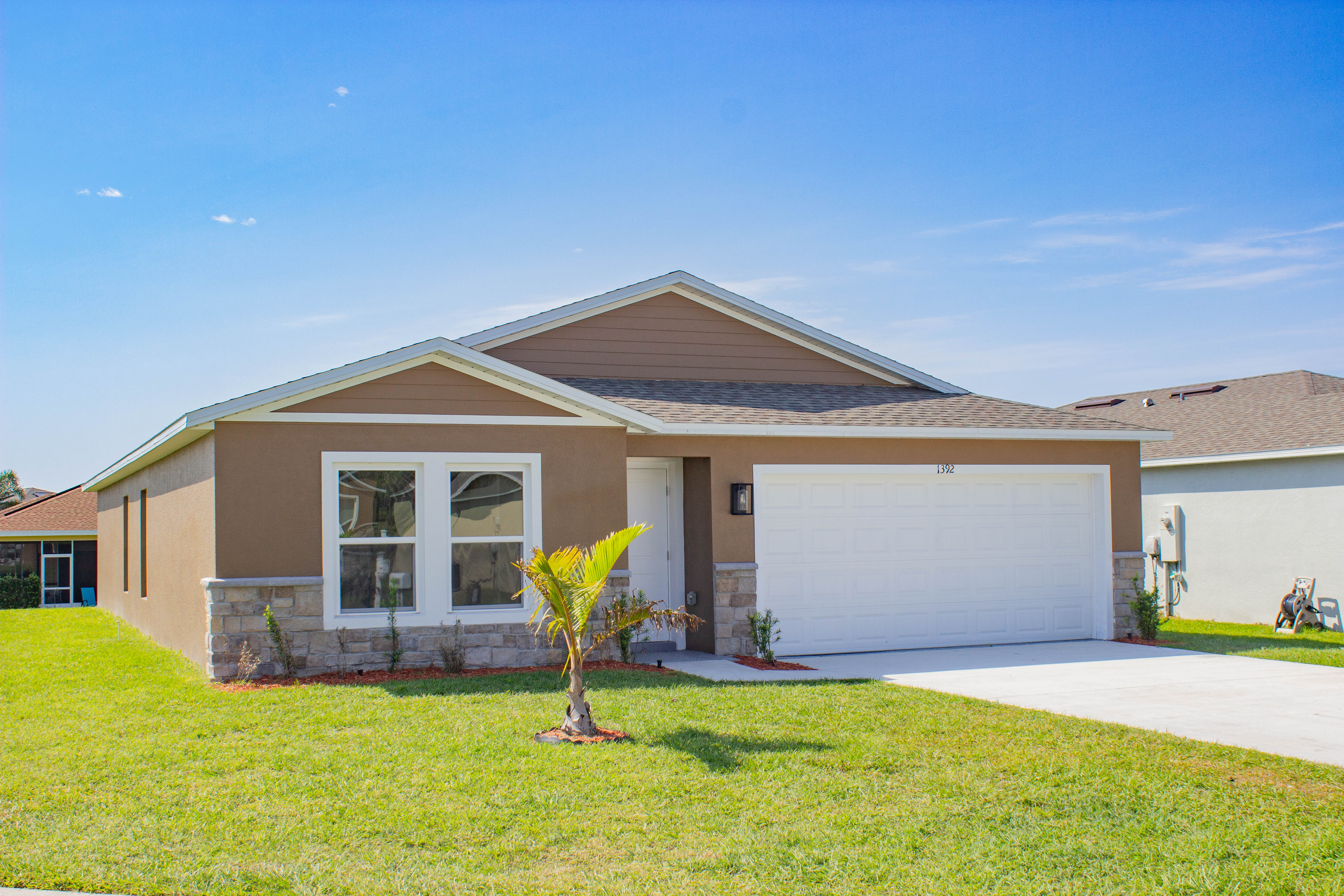 1392 Stone Ridge Cir – photo 2