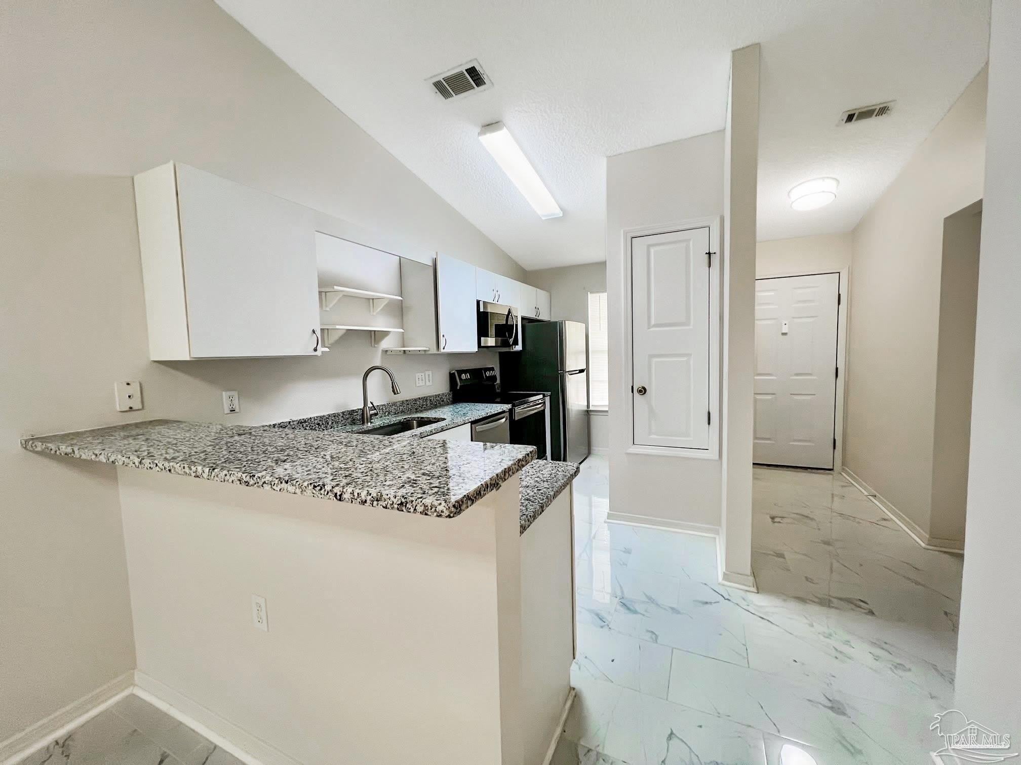 8124 Heirloom Dr – photo 2