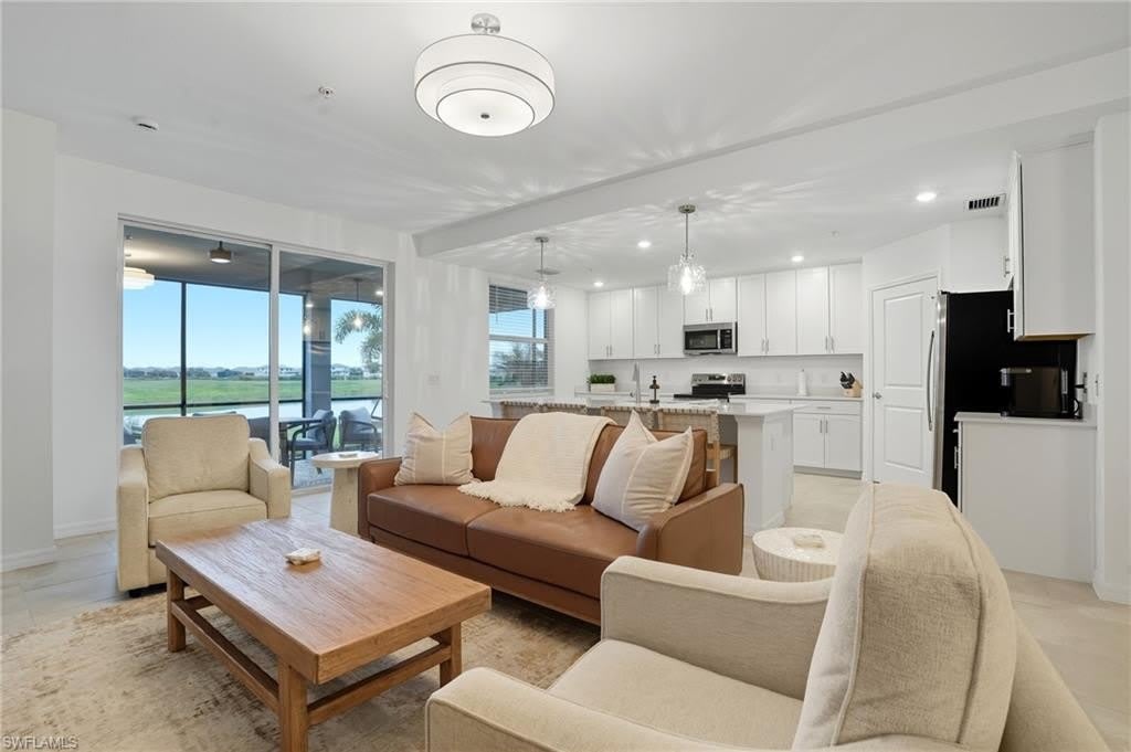 5667 Melbourne CT – photo 4