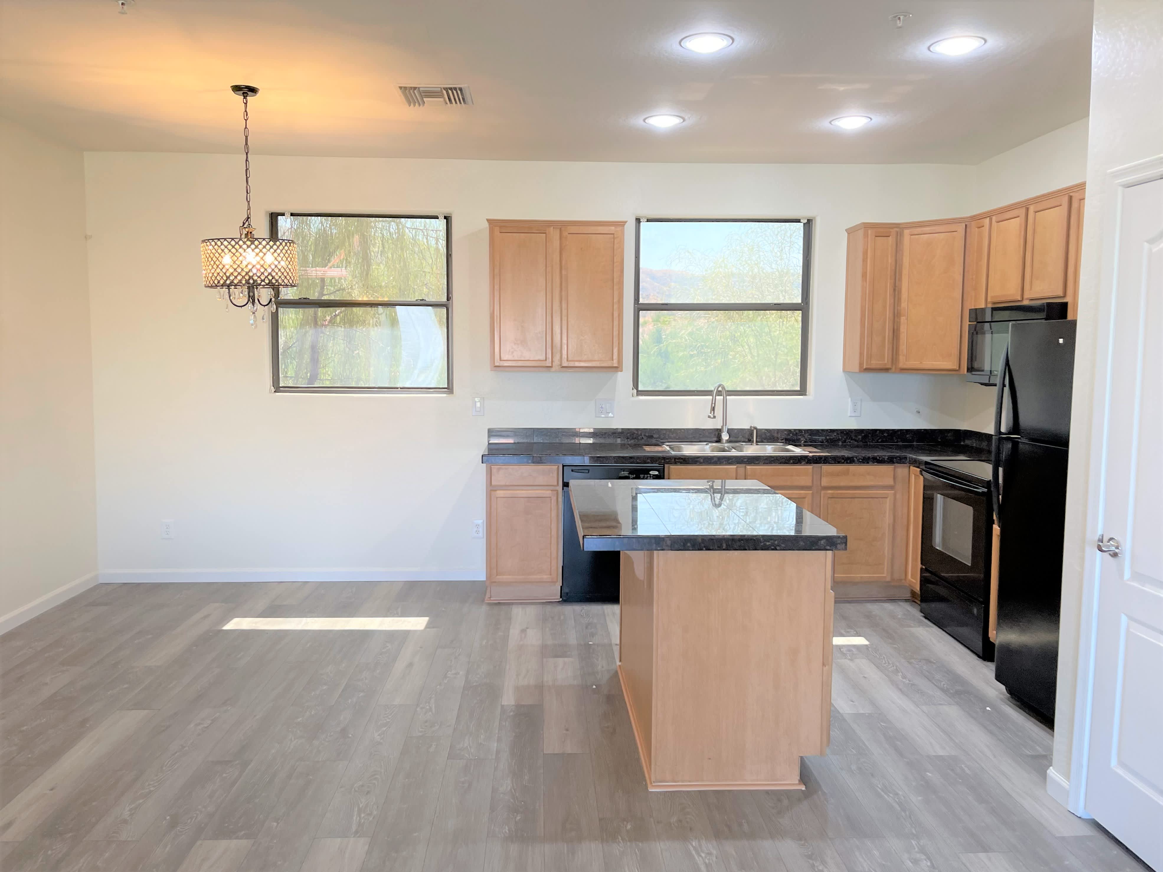 112 W Milada Dr – photo 4