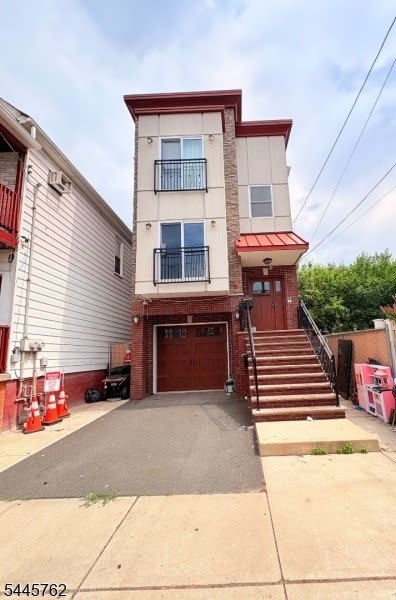 314 Center St – photo 1