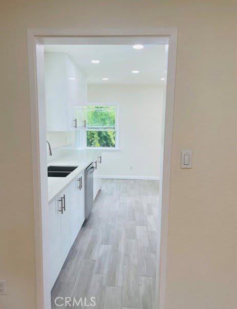 1422 Spazier Avenue – photo 4