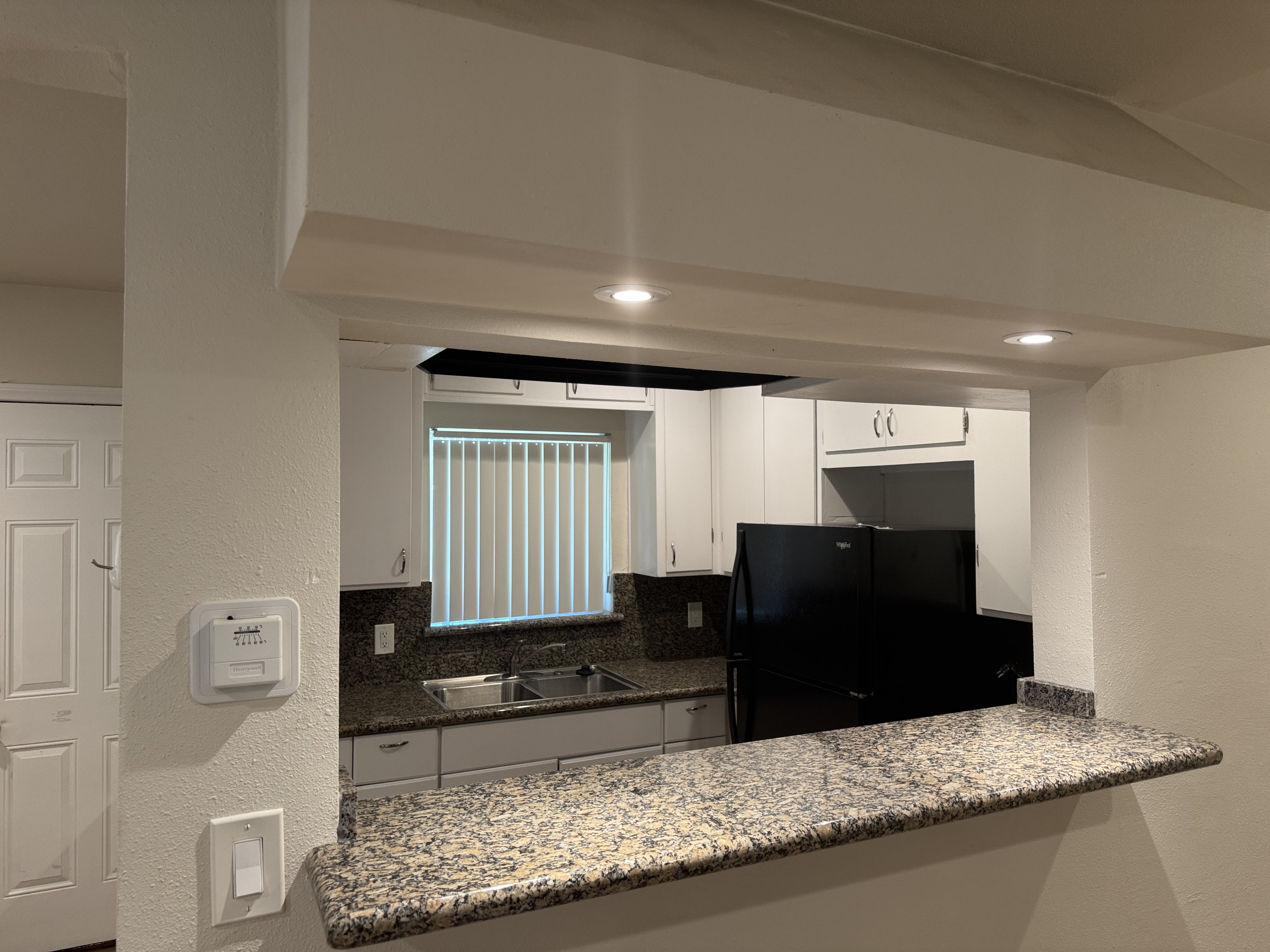 24449 University Ave – photo 4