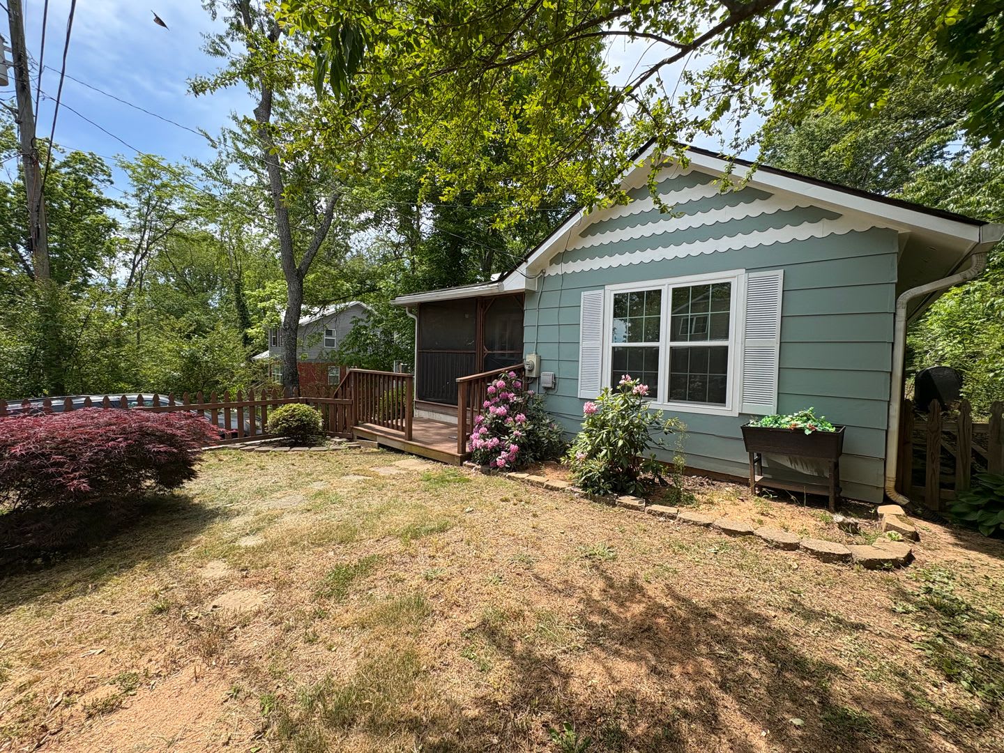 Fully Furnished! 3 bedroom 2 bath West Asheville – photo 1