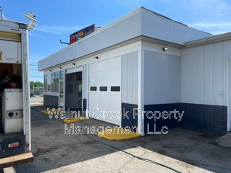 6015 Lake Ave – photo 4
