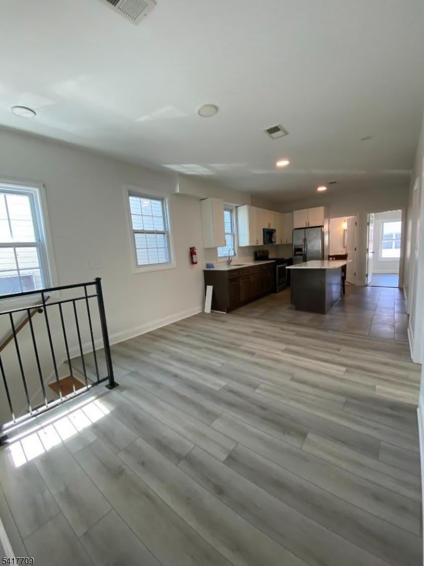 334 Bond St – photo 2