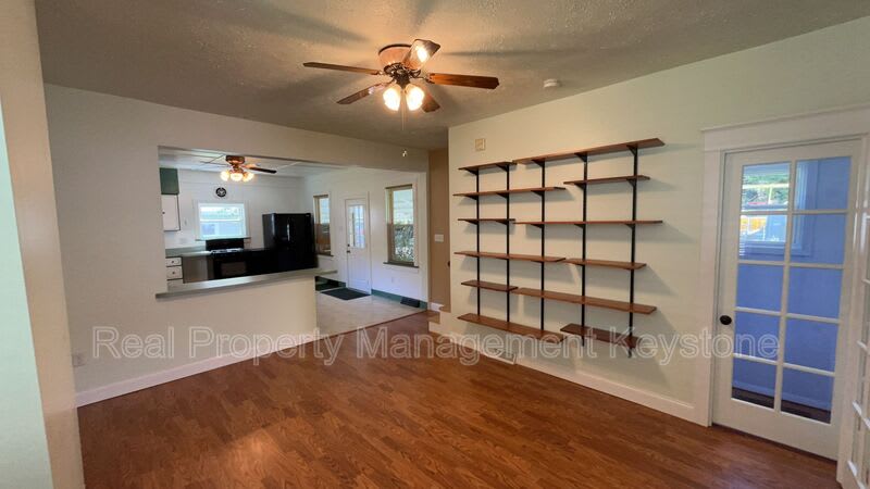 1271 Lewis Street – photo 5