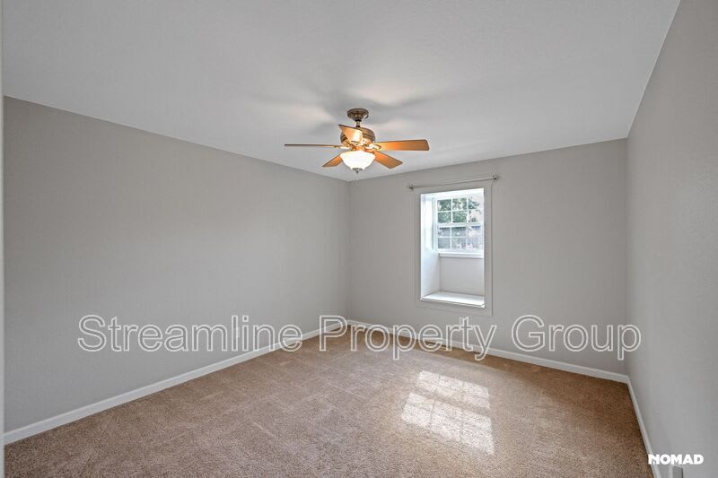 10136 W Keene Ave – photo 4