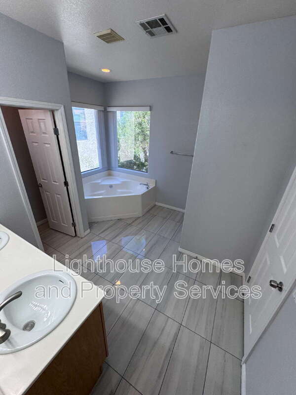 9016 Barnwell Ave – photo 2