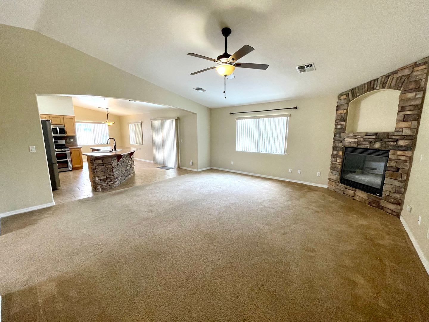 Beautiful 3 Bedroom Home in Cul de Sac! *HOME IS CURRENTLY OCCUPIED, PLEASE DO NOT DISTURB THE TENANTS* – photo 5