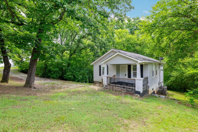 4802 Oakland Avenue – photo 4