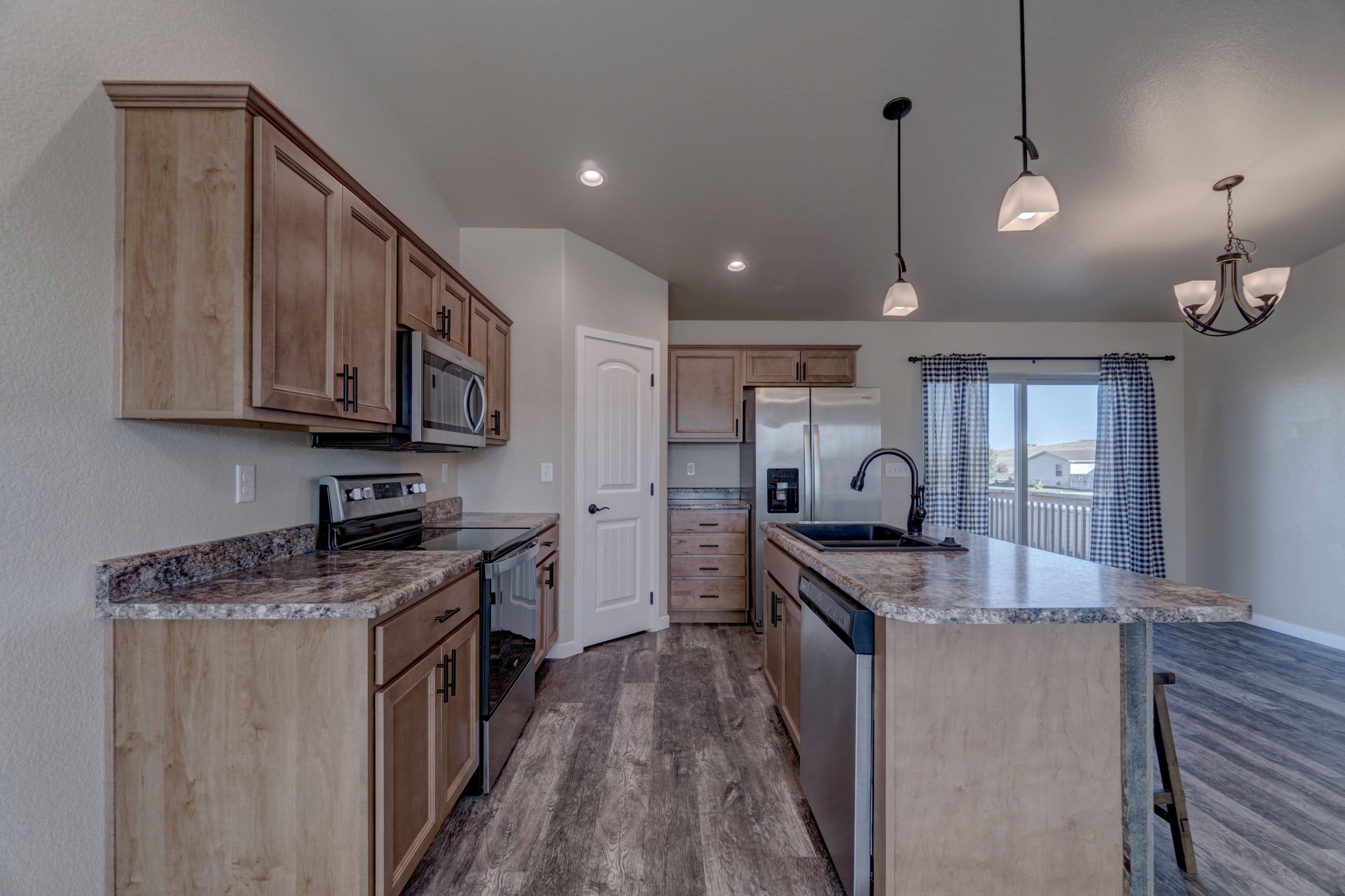 6558 Abelia St – photo 4