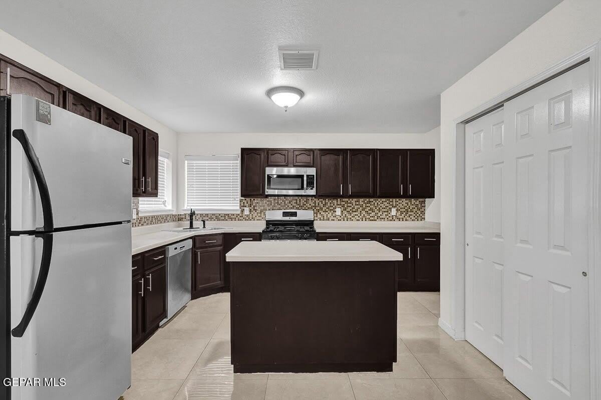 313 Peter Noyes Drive – photo 5
