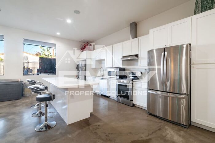 5655 East Beverly Boulevard – photo 3