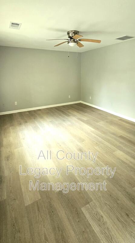 700 Rosehip Ln – photo 2