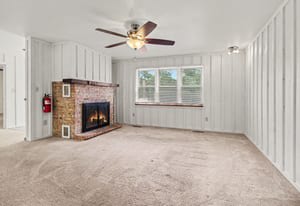 350 Hollywood Drive – photo 2