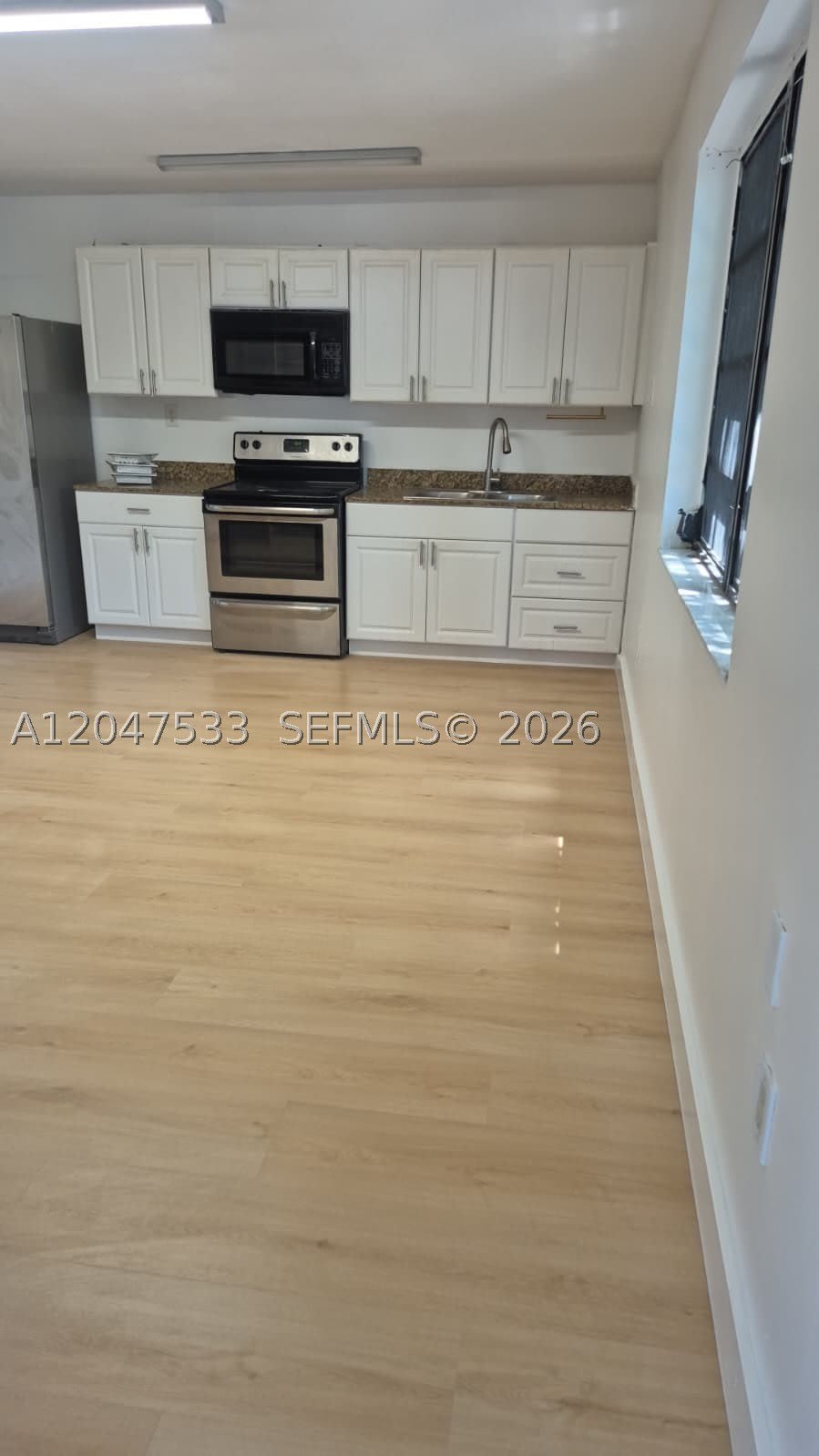257 W 45Th St – photo 5