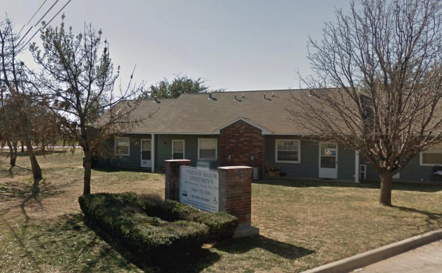4600 Woodland Ave. – photo 1