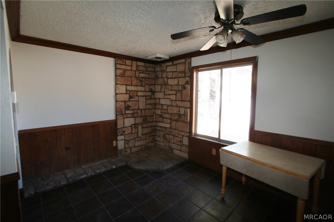 1109 W Aeroplane Boulevard – photo 4