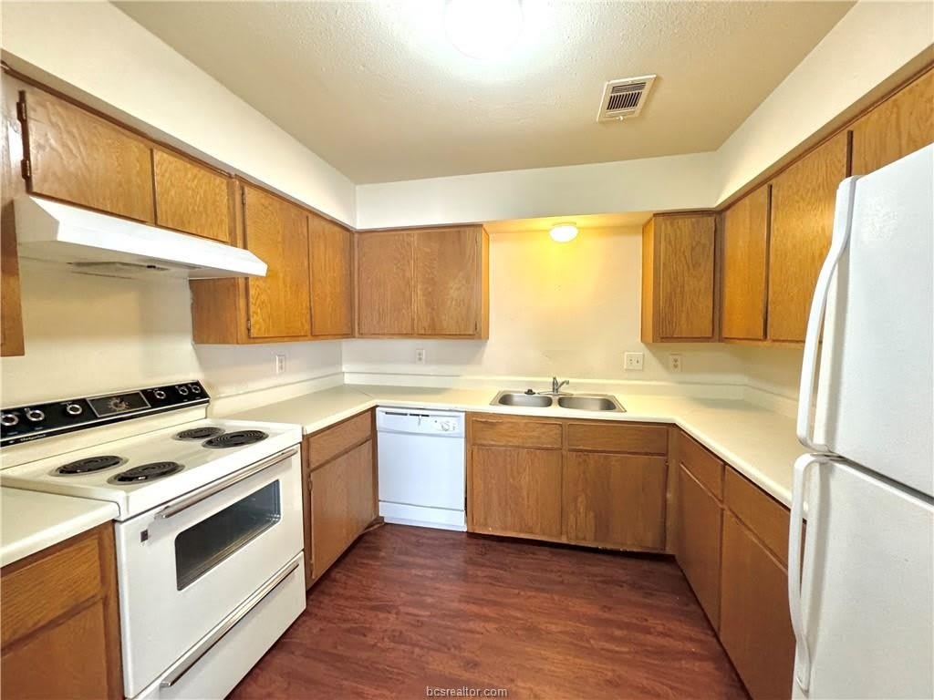 2817 Longmire Drive – photo 1