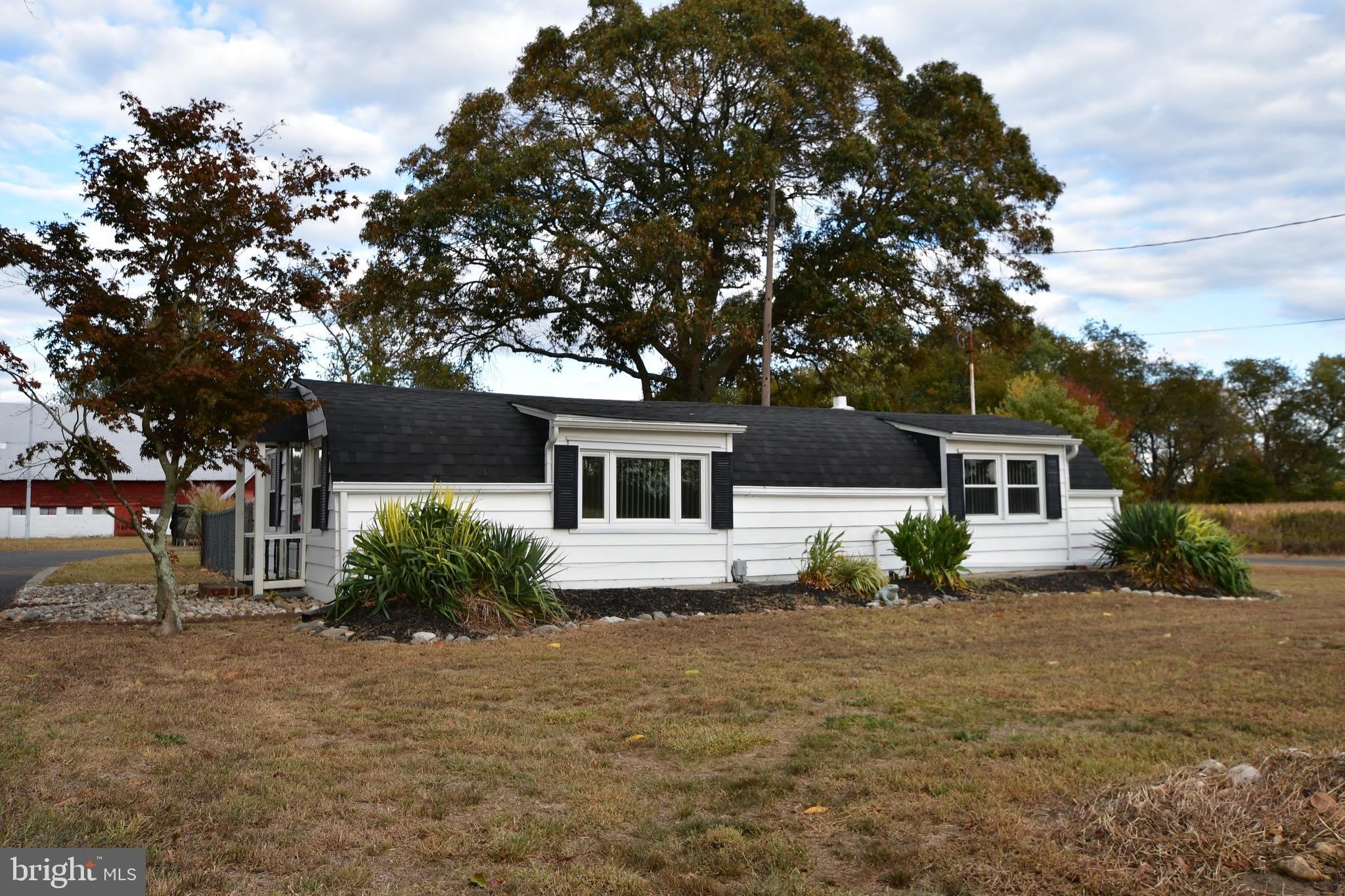50 PALATINE Road – photo 3