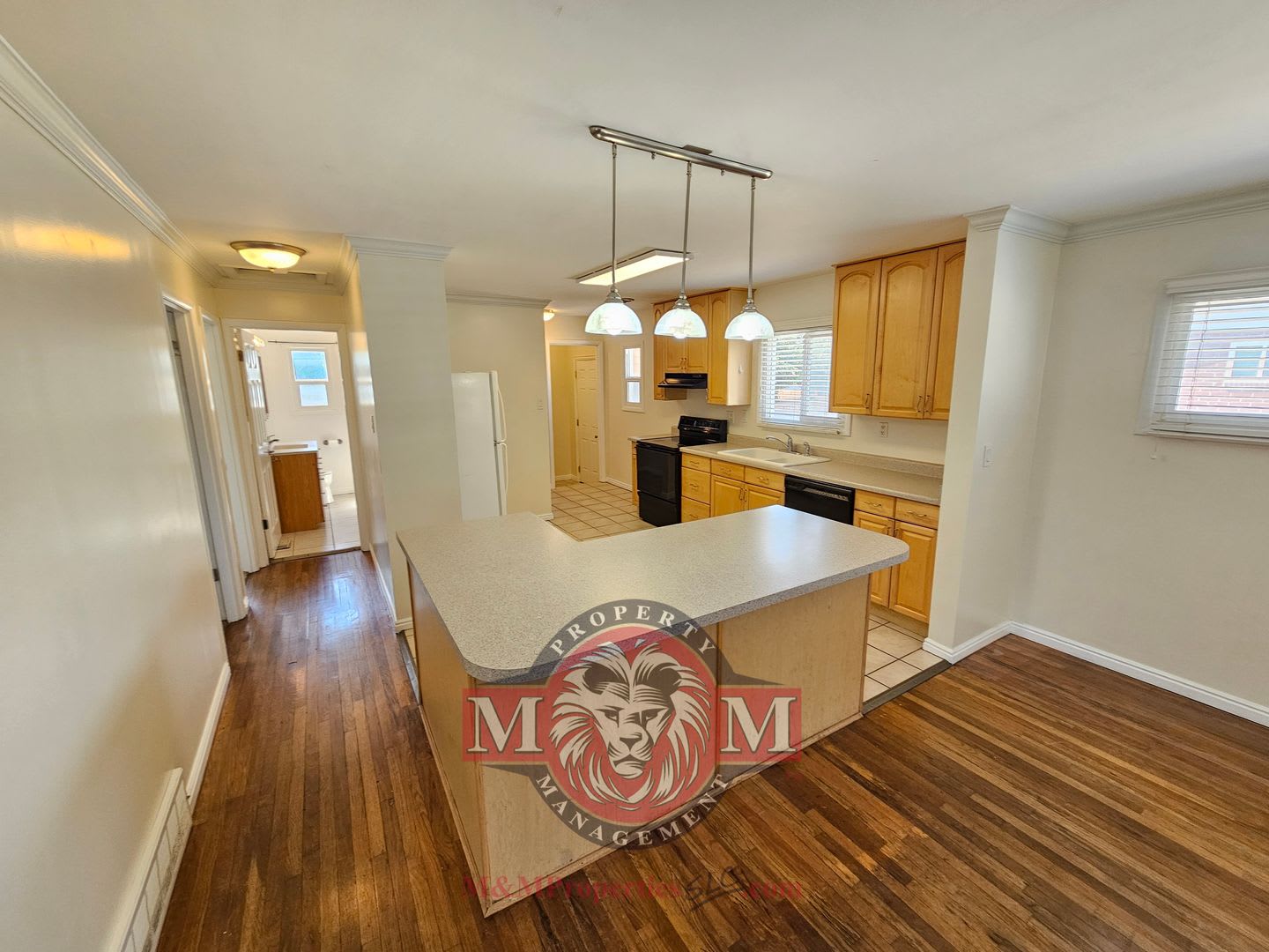 Great 4 Bd 2 Bath Home in Sandy – photo 5