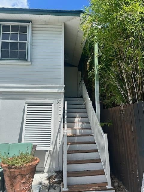 727 PENN Street – photo 1