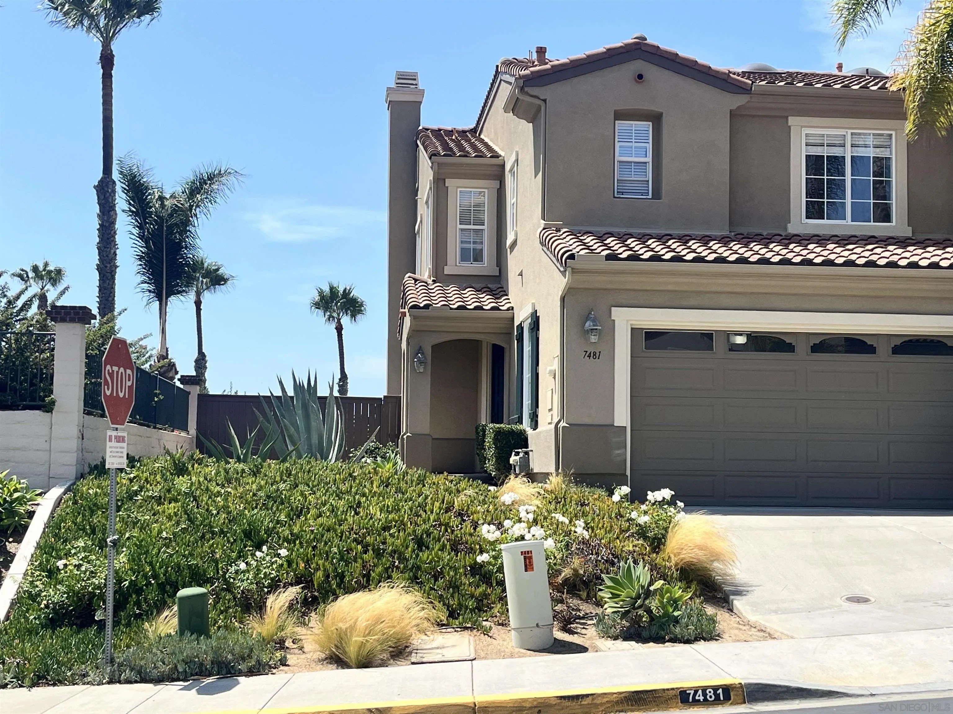 7481 Neptune Drive – photo 1