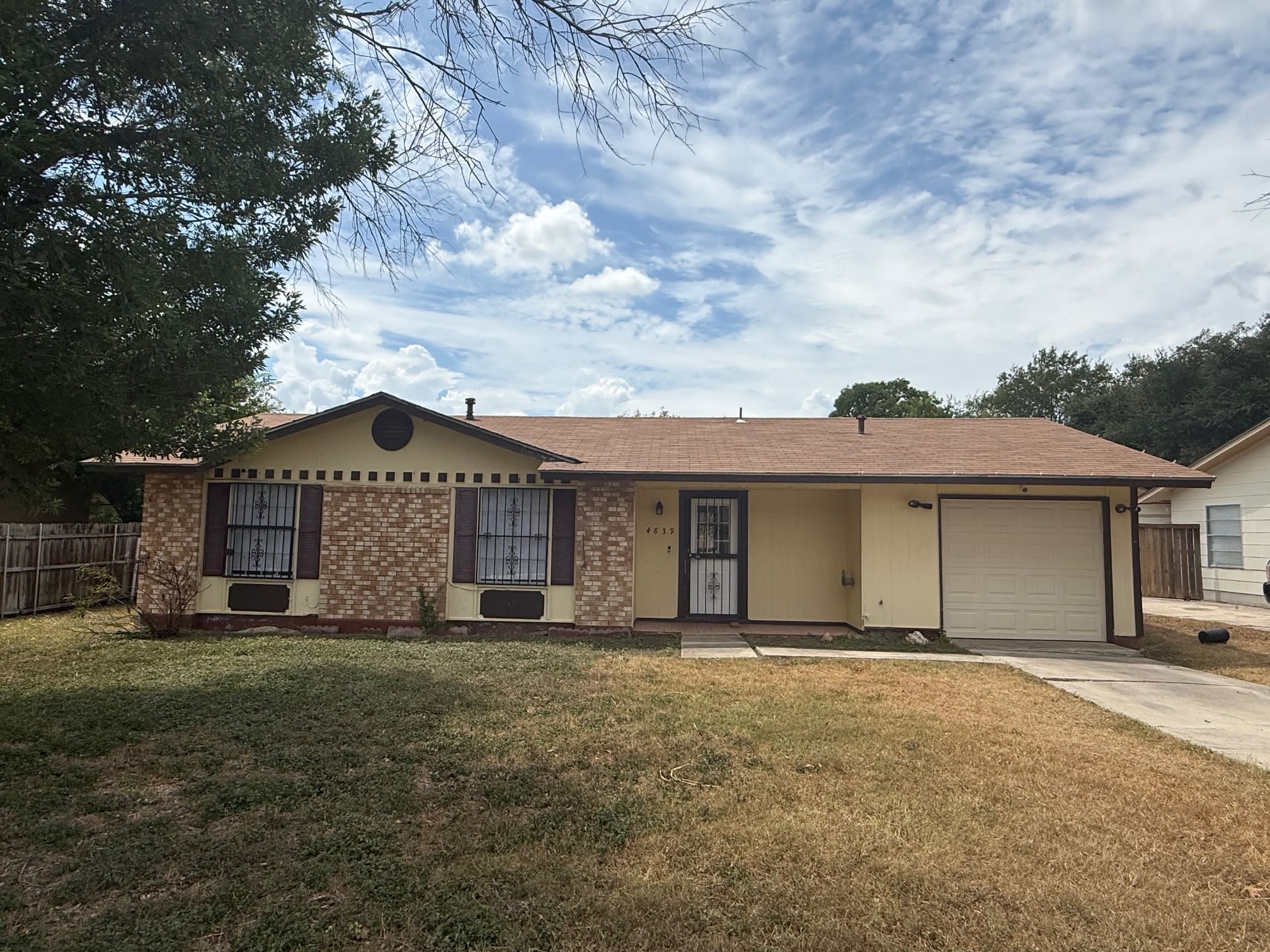 4839 Castle Stream Drive – photo 2