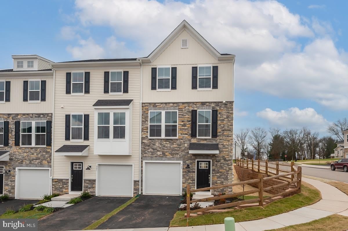 923 Magnolia Lane – photo 1