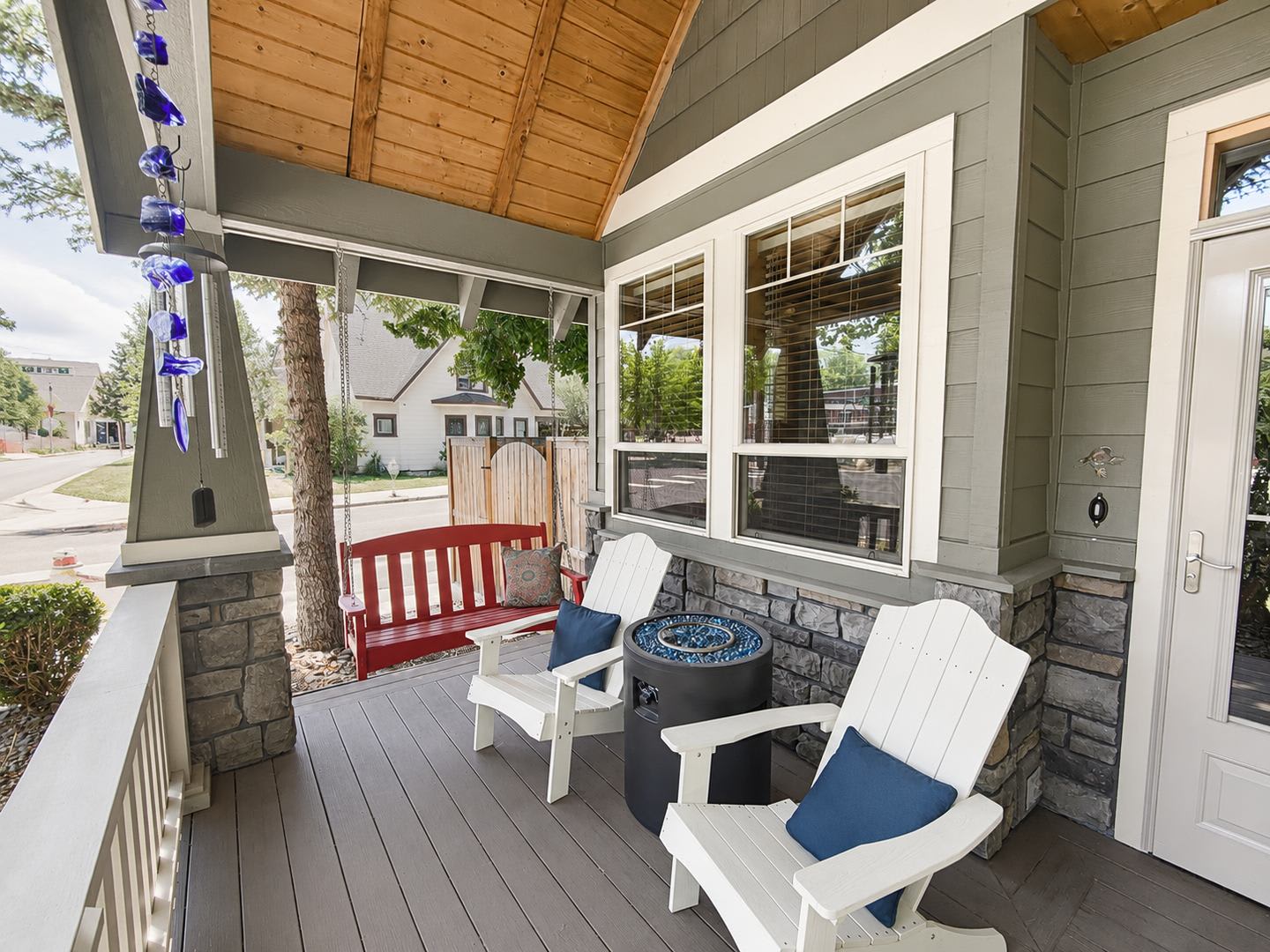 Live The Ultimate Westside Bend Lifestyle – photo 3