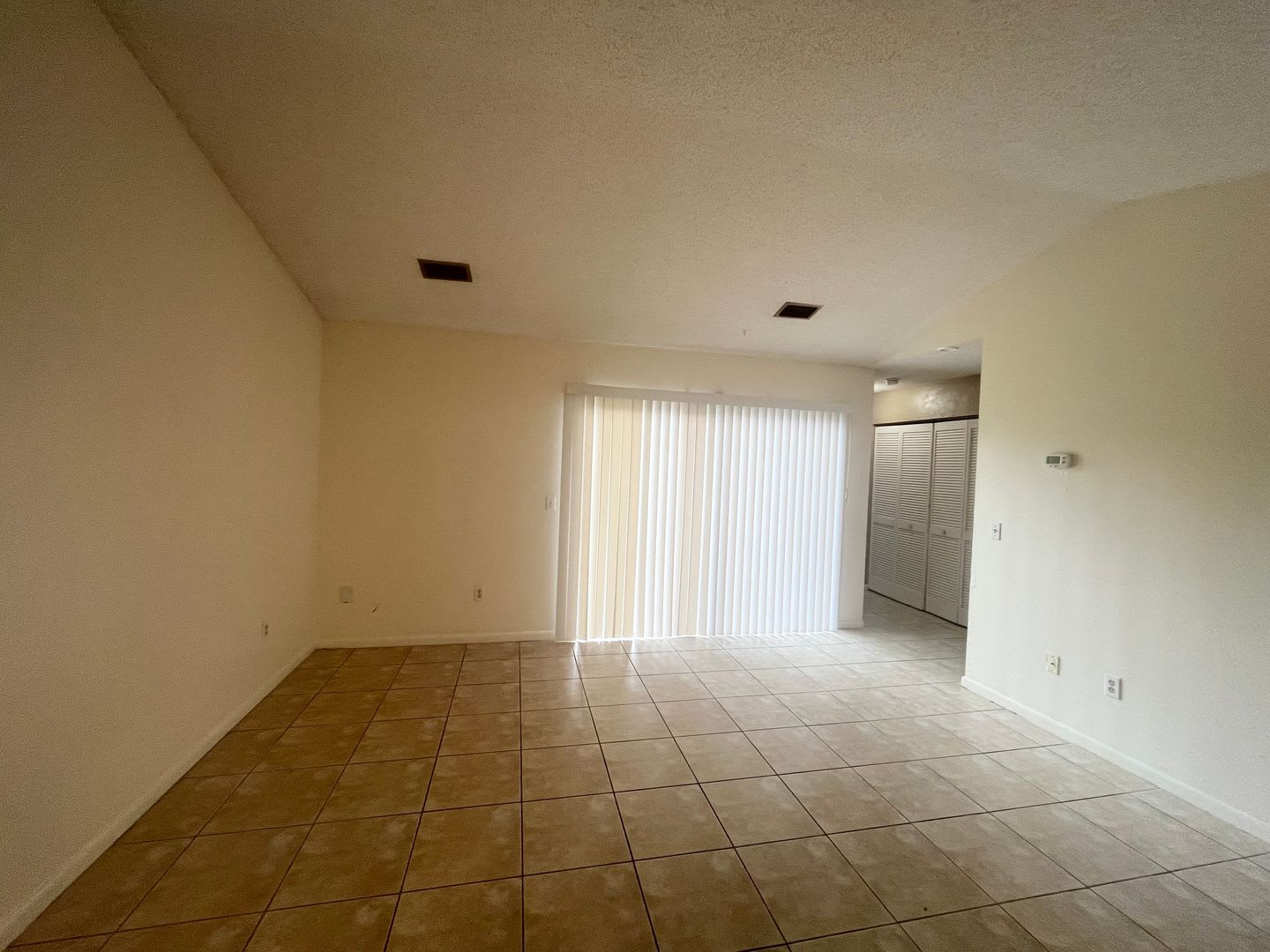 2 Bedroom 1 Bath And 1 Car Garage Cute Duplex – photo 3