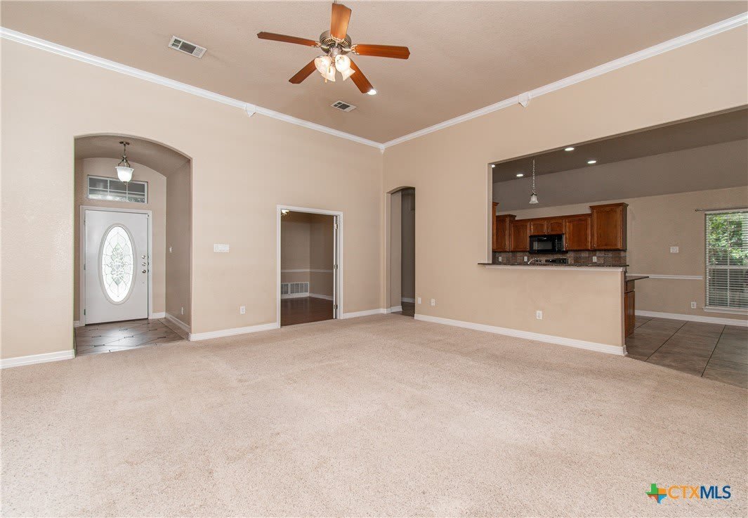 1401 Saxon Circle – photo 4