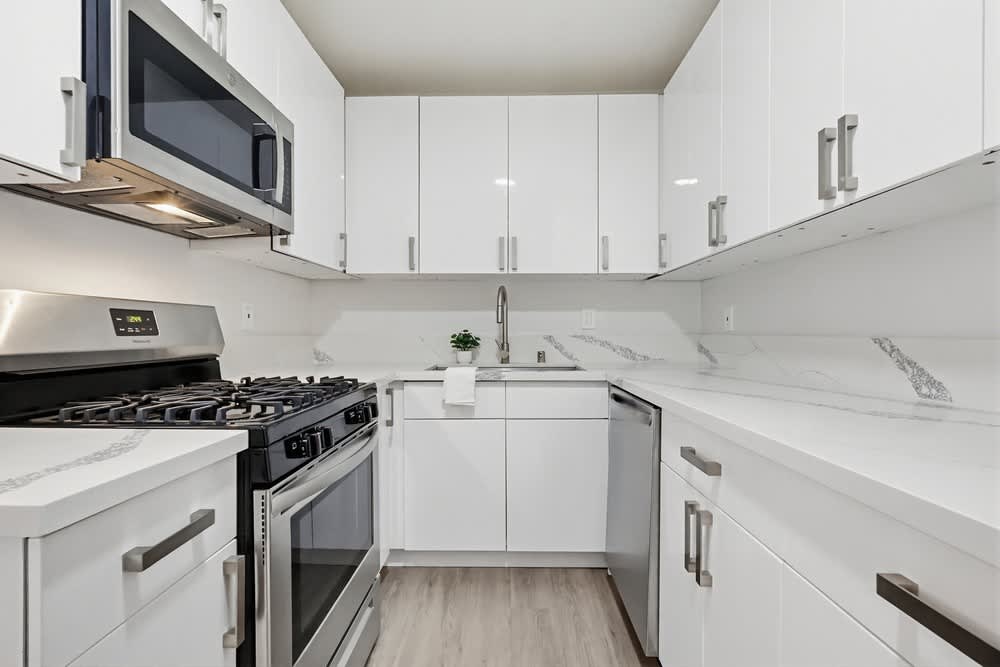 Kester Apartments – photo 2