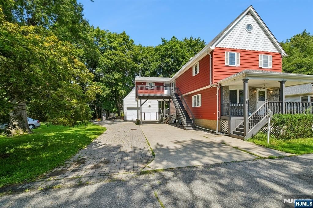 26 Grandview Avenue – photo 2