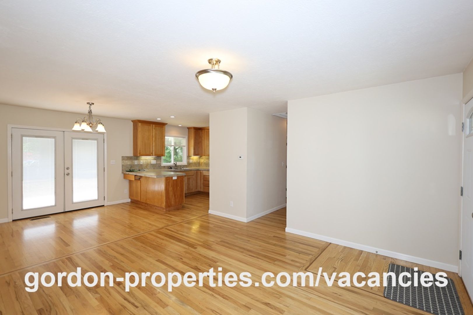 Se Garrett Dr Milwaukie 3 Bedroom With Hardwood Floors – photo 5