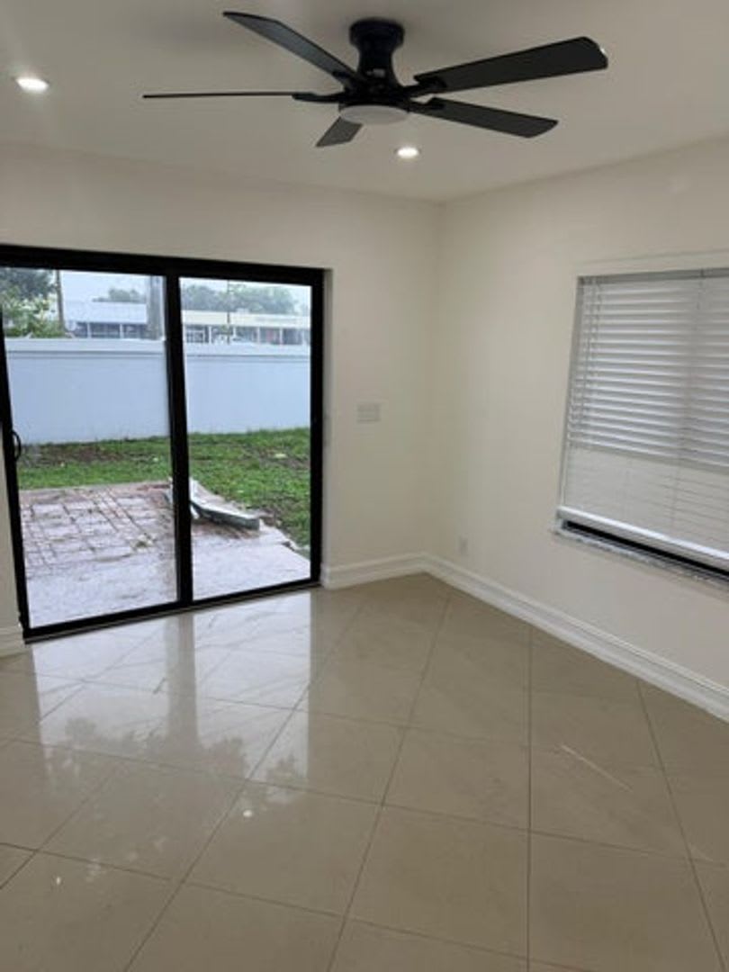 7000 TYLER Street, Hollywood, FL 33024 – photo 4