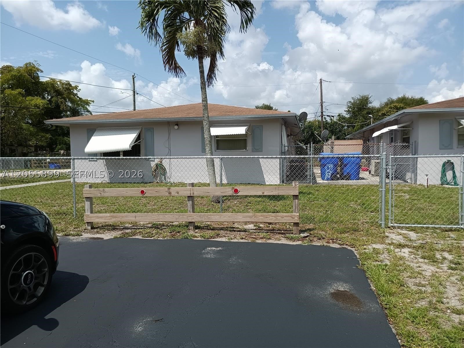 1502 N 57th Ter – photo 2