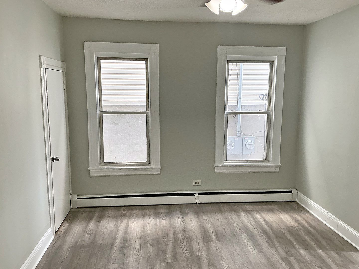 546 Livingston St – photo 3