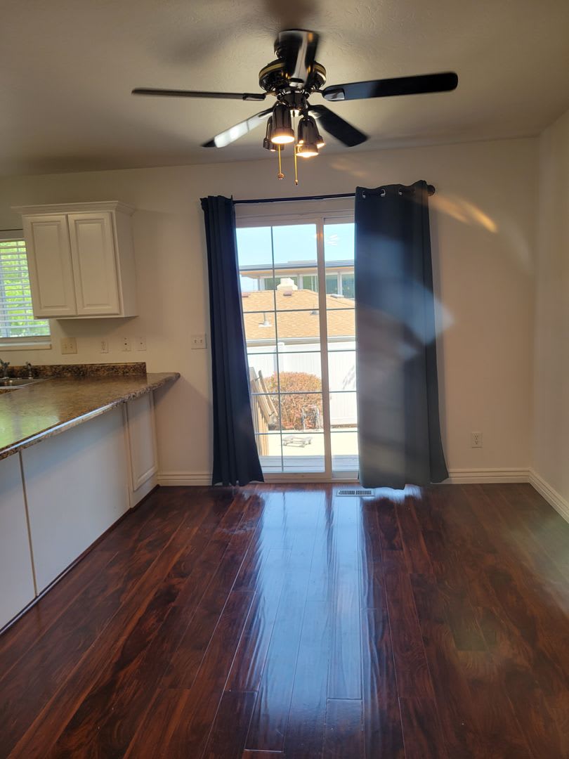 Huge Townhome in coveted East Cottonwood Heights! – photo 4